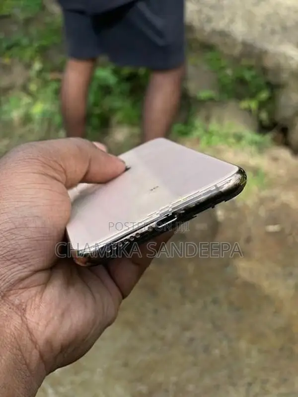 Apple iPhone XS 256GB (Used)