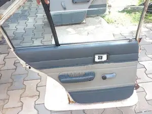 Carina AA60 Door