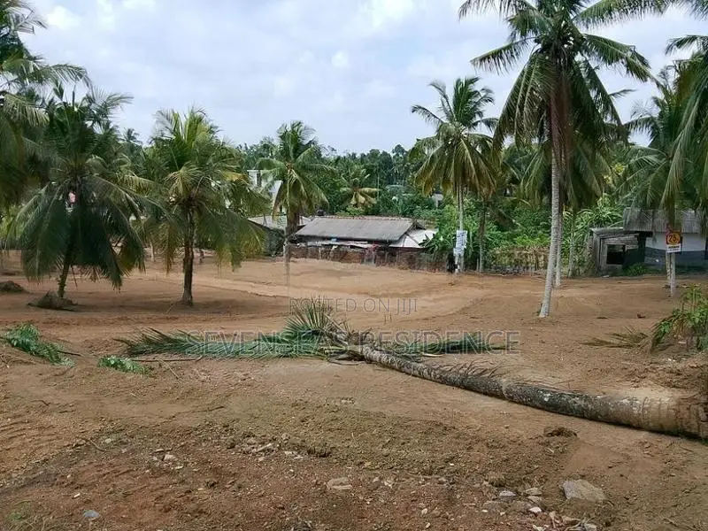 මත්තෙගොඩට ලගින්ම නේවාසික බිම් කොටස්