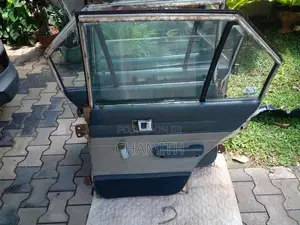 Carina AA60 Door