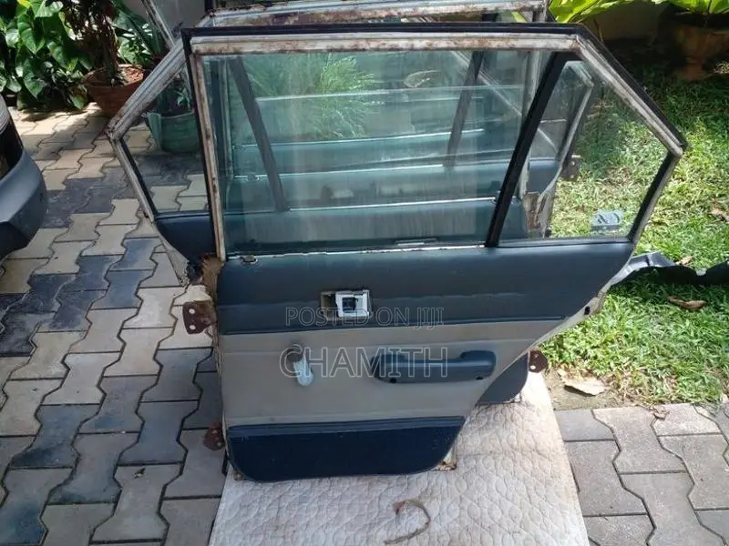 Carina AA60 Door