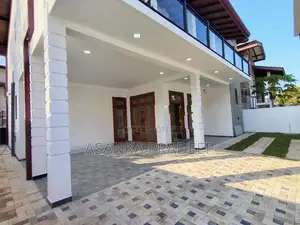 අලුතින්ම ඉදිකරන ලද වටිනා දෙමහල් නිවස මත්තෙගොඩ නගරයෙන් විකිනී(19iehne7)