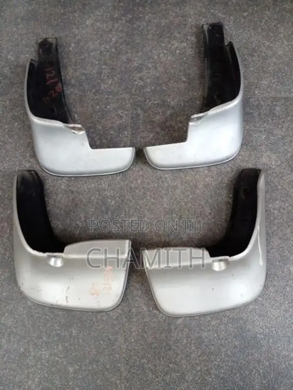 Corolla 121 Bonnet