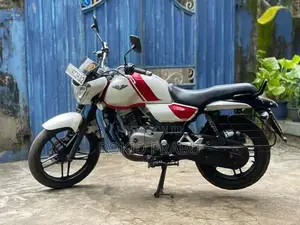 Bajaj V15 2016