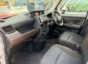 Toyota Roomy X Grade 2023