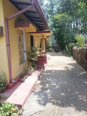 (ML380) 17 Perch Land with House for Sale in Kaduwela