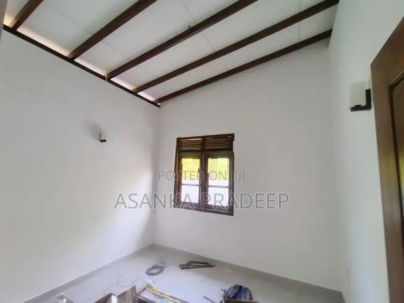 කොට්ටාව අධිවේගී පිවිසුමට විනාඩි 5ක දුරින් අලුතින්ම ඉදිකරන ලද නිවස(owme