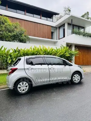 Toyota Vitz 2016