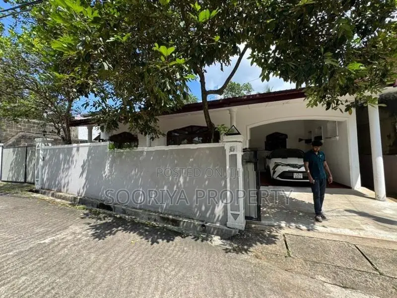 19 Perches House for Sale in Kottawa
