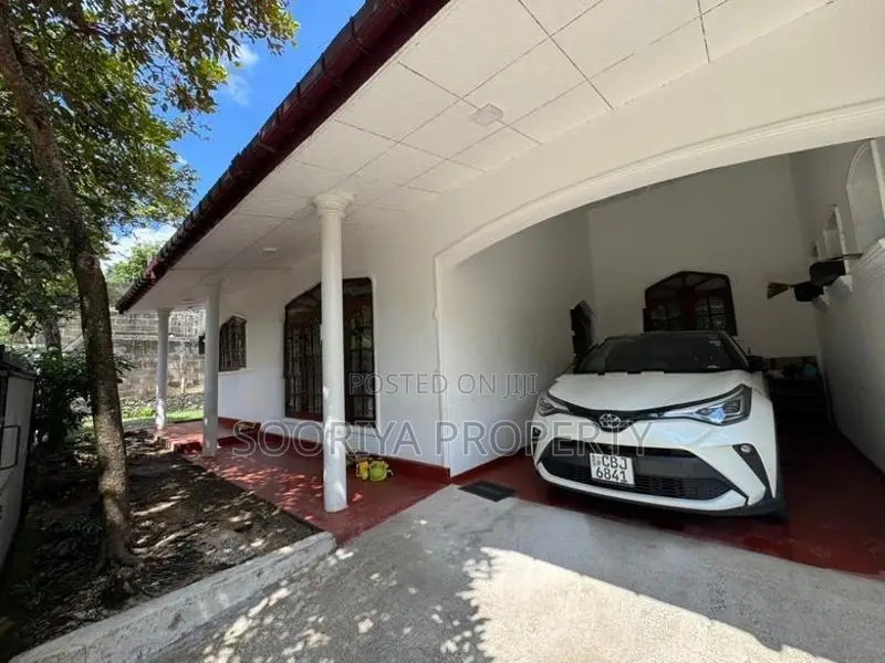 19 Perches House for Sale in Kottawa