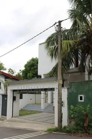 House For Sale In Athurugiriya