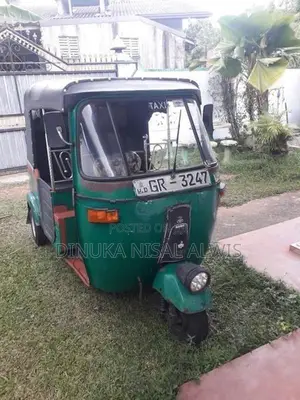 Bajaj RE 2002