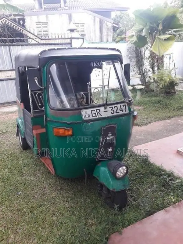 Bajaj RE 2002