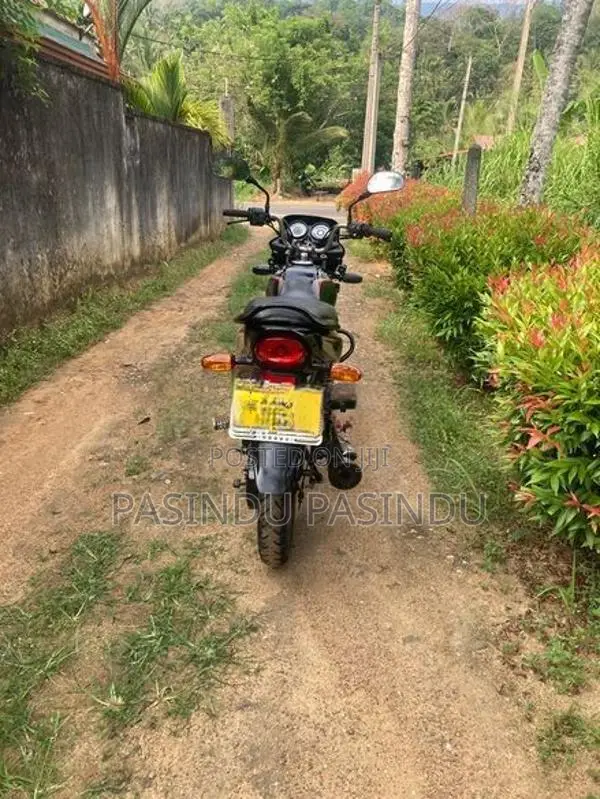 Bajaj Platina 100 ES 2015