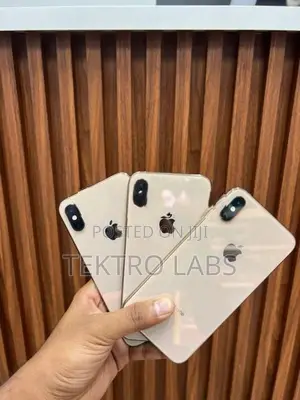 Apple iPhone XS (Used)