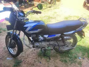 Bajaj CT100 2012