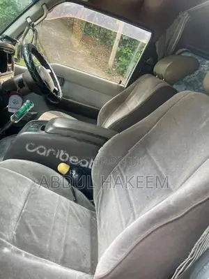 Nissan Caravan 1992