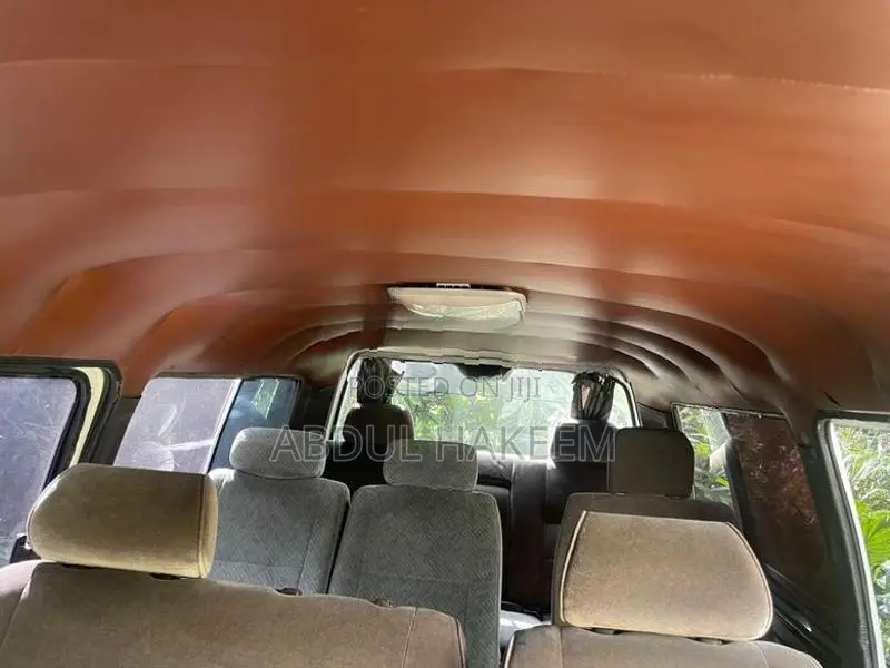 Nissan Caravan 1992