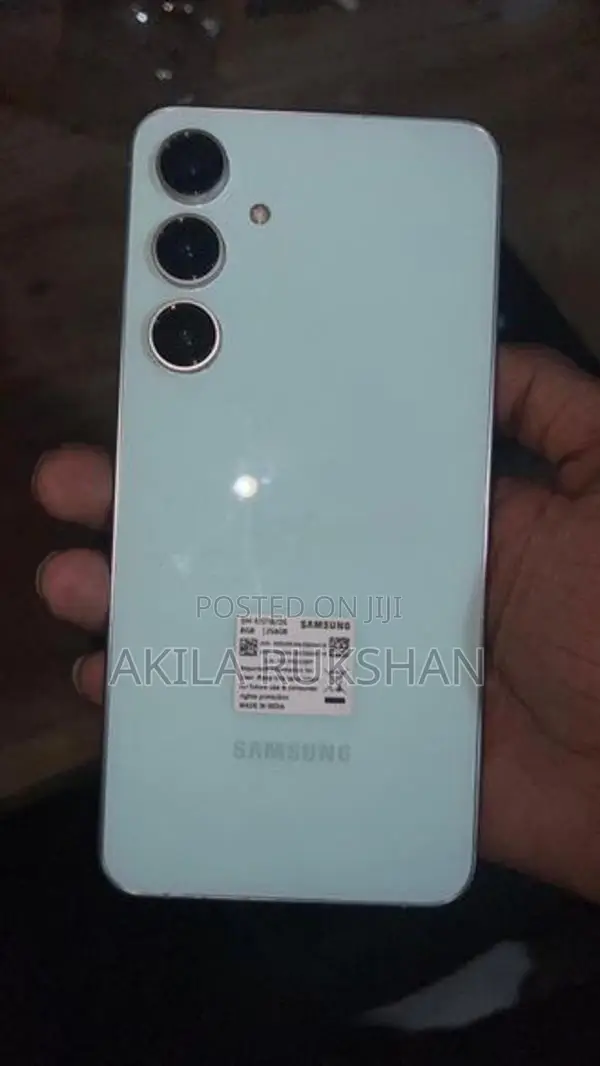 Samsung Galaxy S24 FE (Used)
