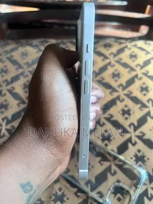 Apple iPhone 13 (Used)