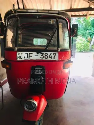 Bajaj RE 2004