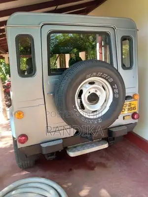 Mitsubishi J24 Jeep 1986