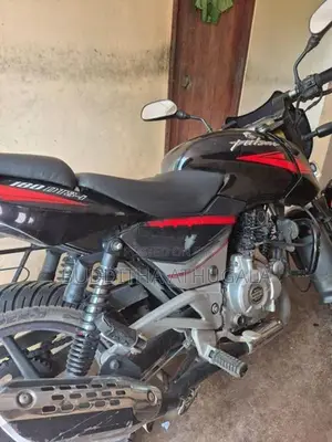 Bajaj Pulsar 180 2012