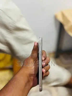 Apple iPhone XS Max (Used)