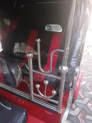Bajaj RE 2015