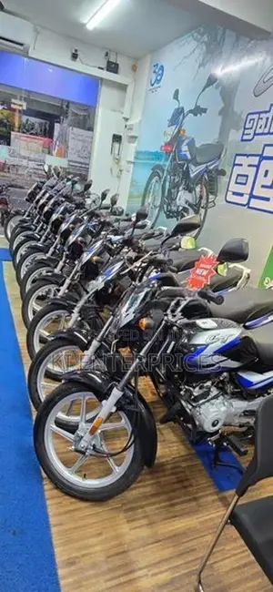 Bajaj CT100 2026
