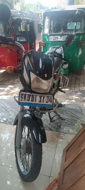 Bajaj CT100 2016