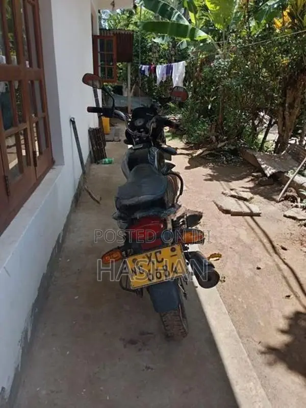 Bajaj Platina 2013