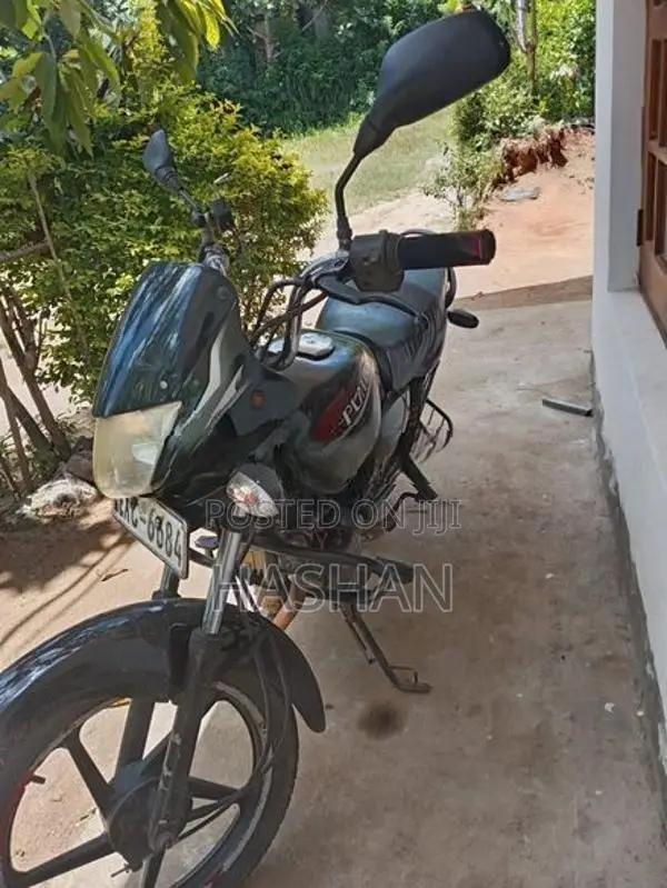 Bajaj Platina 2013