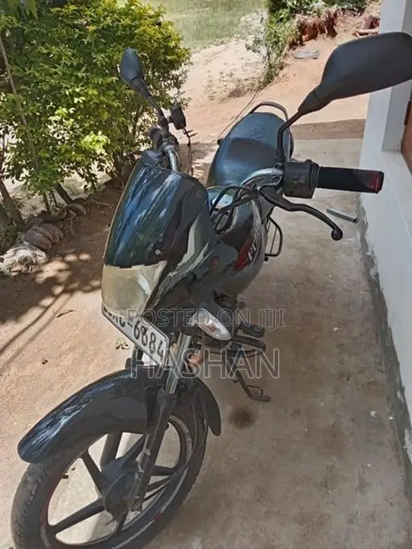 Bajaj Platina 2013