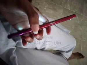 Oppo F9 1 (Used)