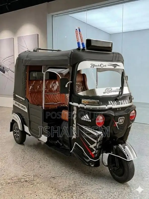 Bajaj RE 2014