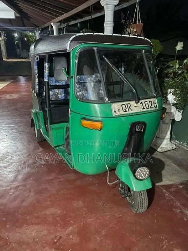 Bajaj RE 2008