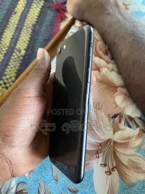 Apple iPhone SE (Used)