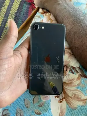 Apple iPhone SE (Used)
