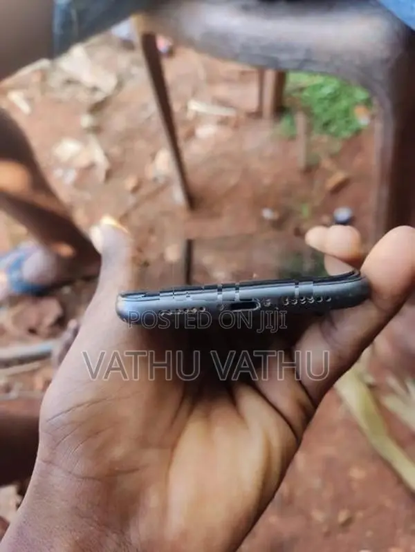 Apple iPhone 11 (Used)