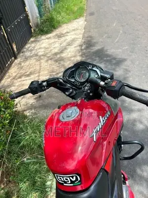 Bajaj Pulsar NS200 2017