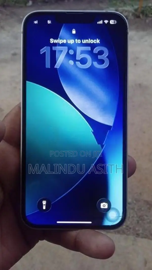 Apple iPhone 13 (Used)