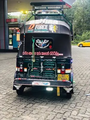 Bajaj RE 2003
