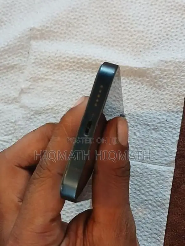 Apple iPhone 14 (Used)