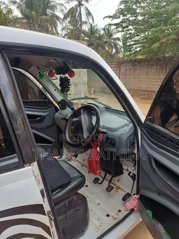 Bajaj Qute 2019