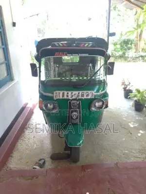 Bajaj RE 2011