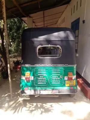 Bajaj RE 2011