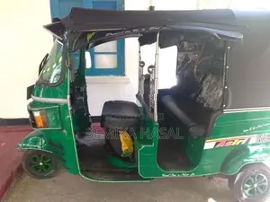 Bajaj RE 2011