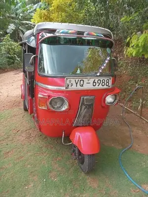 Bajaj RE 2011