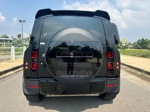 Land Rover Defender Petrol Sunroof 2025